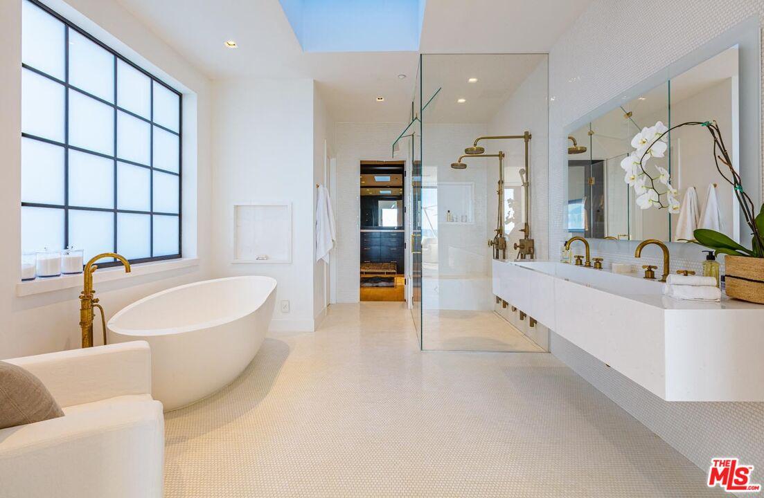 31652 BROAD BEACH RD