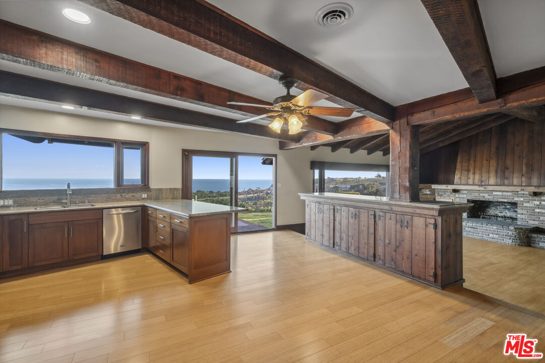 3217 Colony View Cir