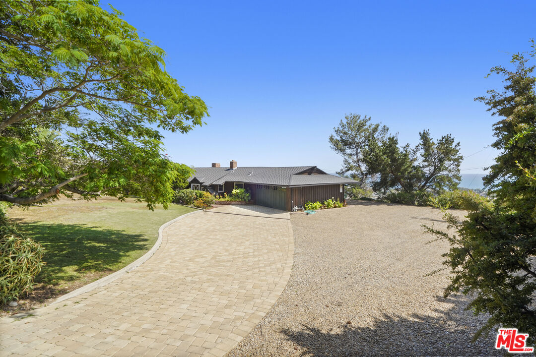 3217 Colony View Cir