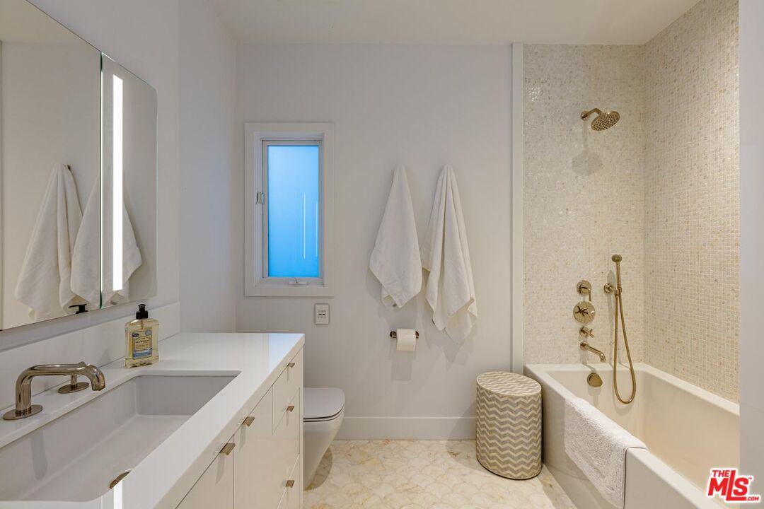 31652 BROAD BEACH RD