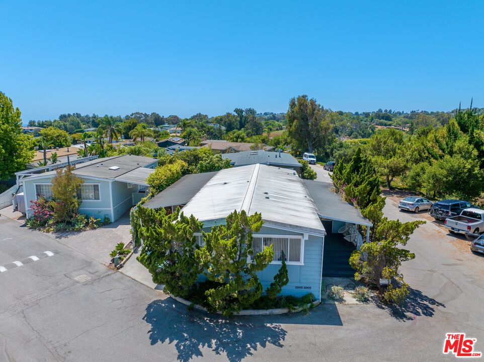 238 Paradise Cove RD