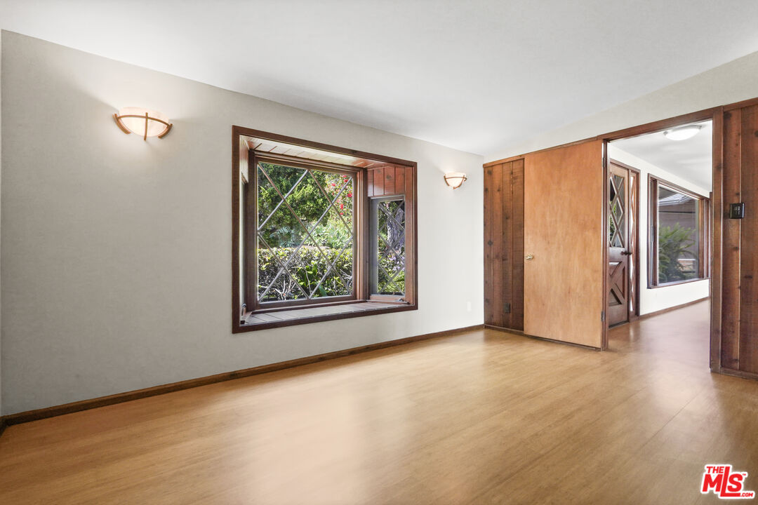 3217 Colony View Cir