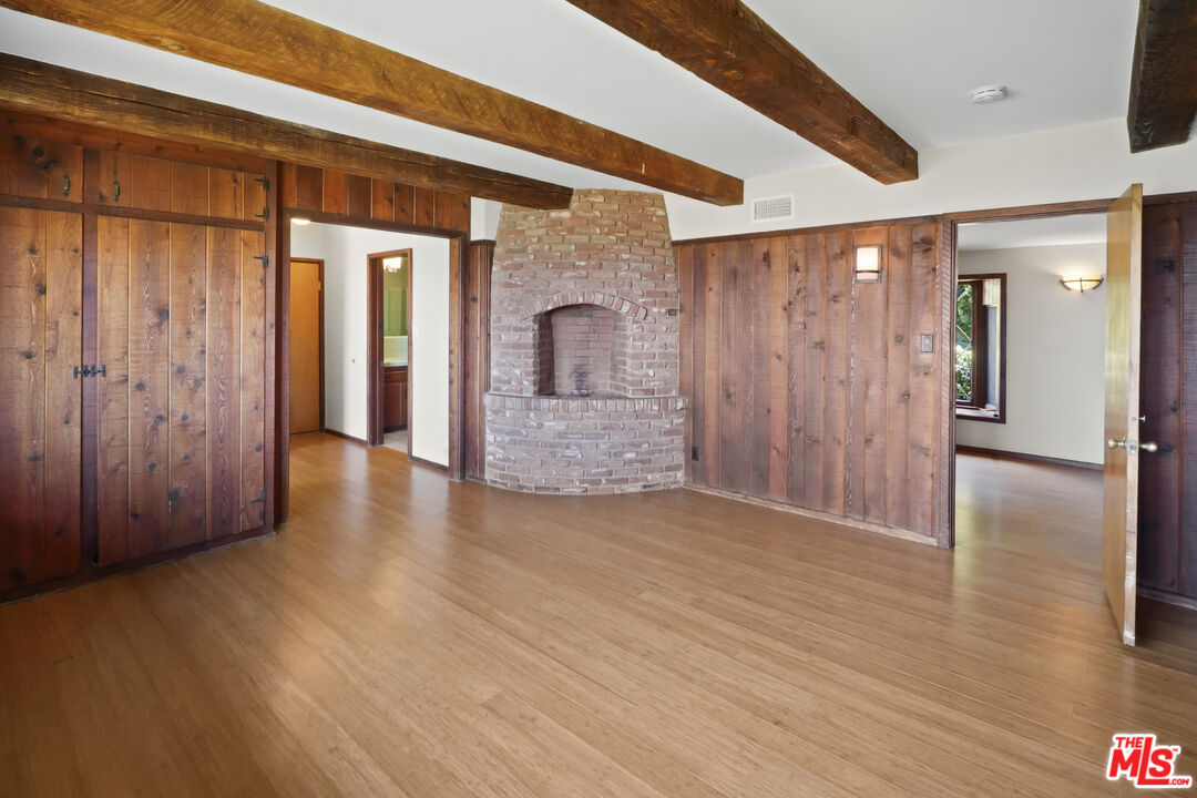 3217 Colony View Cir