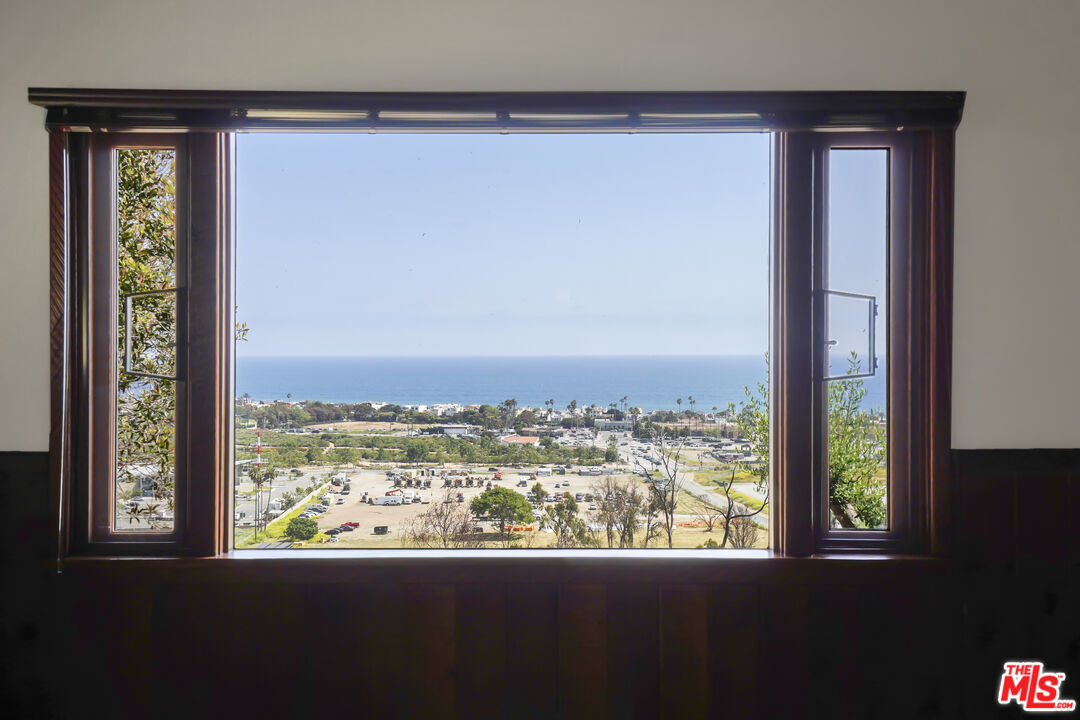 3217 Colony View Cir