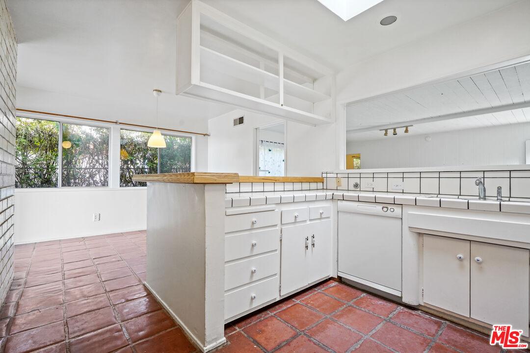 Ocean View Point Dume Property